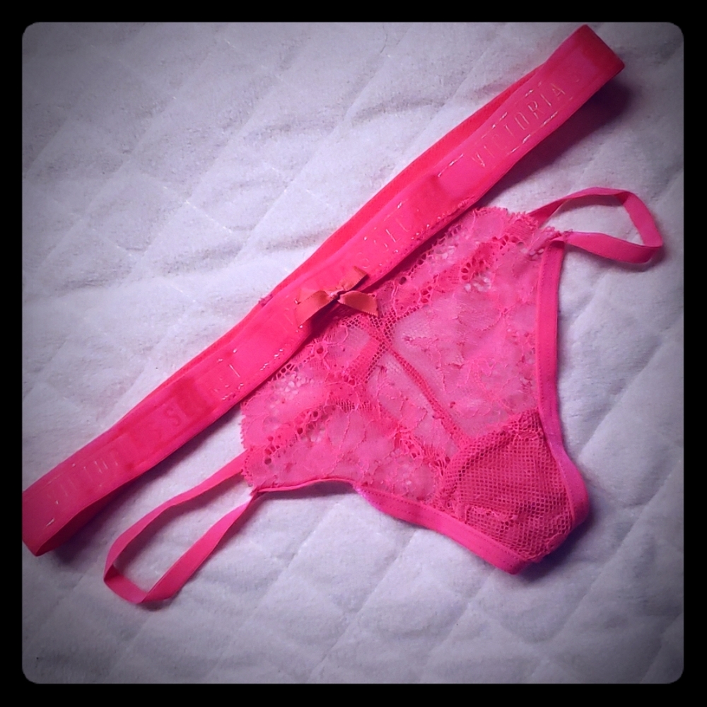 VS Hot Pink Cheeky Thong